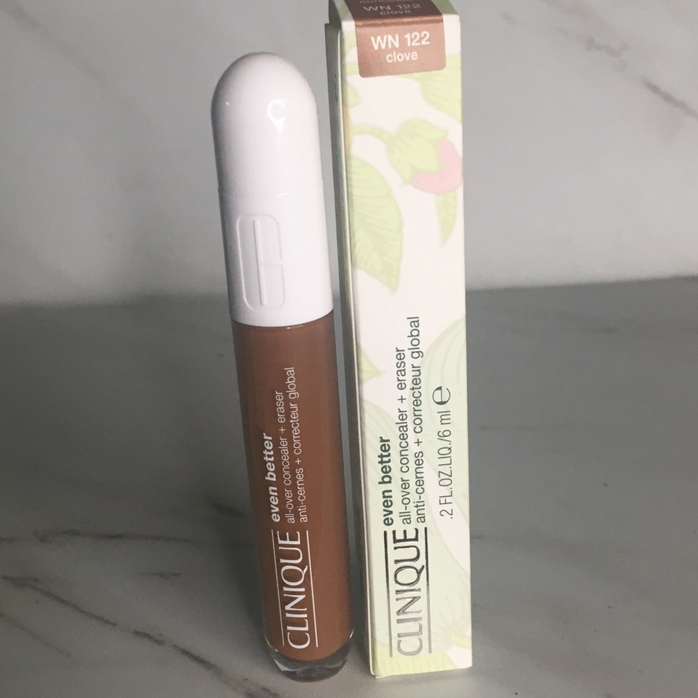 WN122 Clinique Even Better Concealer + Eraser